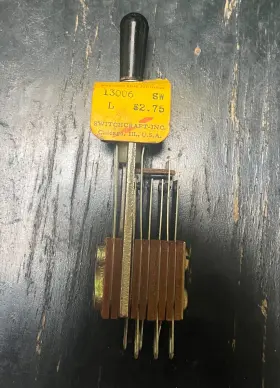 13006L SWITCHCRAFT Lever Switch Nos