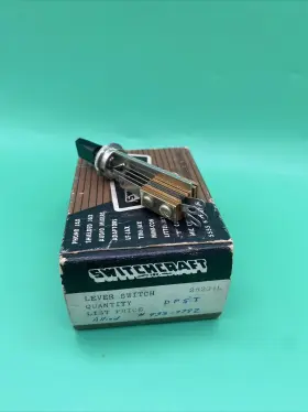 28204L SWITCHCRAFT Lever Switch Dpst Momentary