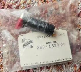 260-1323-00 TEKTRONIX Push Switch Interlock Defeat