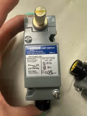 9007C54B TELEMECANIQUE Sensors Limit Switch Lever Rotary