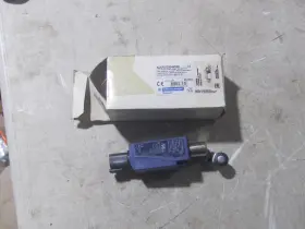 XCKP2125D44SGC TELEMECANIQUE Osiswitch Sensor Limit Switch