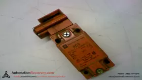 XCS-B703 TELEMECANIQUE Limit Switch #2