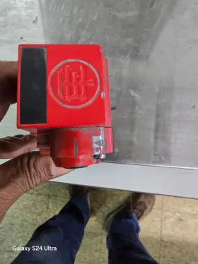 XCS-B713 TELEMECANIQUE Safety Interlock Switch