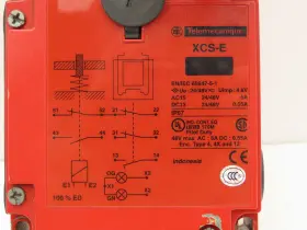XCS-E7313 TELEMECANIQUE Safety Interlock Limit Switch Bracket #3