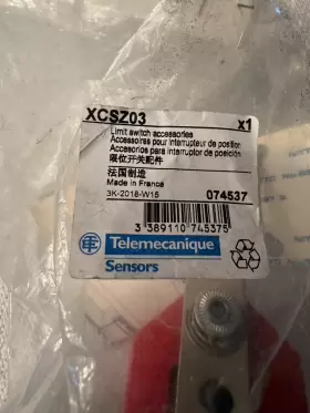 XCSZ03 TELEMECANIQUE Xcs Flexible Key Tongue #2