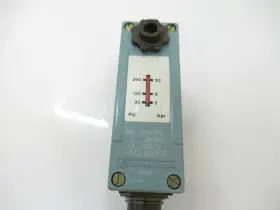 XMJ-A0207 TELEMECANIQUE Pressure Switch #3