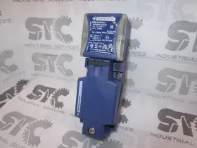 XS8C4A1PCG13 TELEMECANIQUE Inductive Proximity Sensor