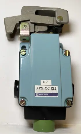 XY2-CC TELEMECANIQUE Rope Safety Switch