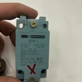 ZCK-E05 TELEMECANIQUE Xck Limit Switch Plunger Roller Head #3