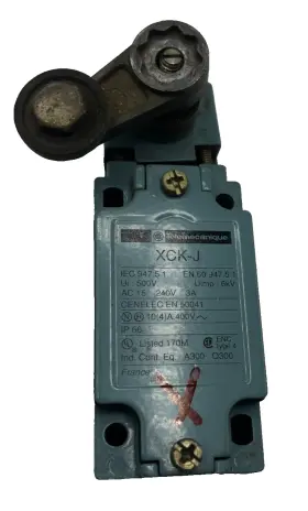 ZCK-E05 TELEMECANIQUE Xck Limit Switch Plunger Roller Head