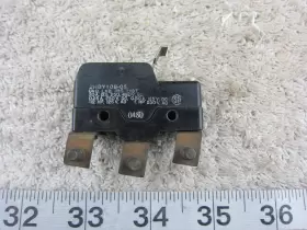 2HBY108-05 UNIMAX SWITCH Spdt Limit