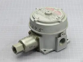 9785-S156B UNITED ELECTRIC Pressure Switch