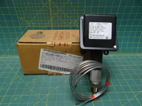 E100-13545 UNITED ELECTRIC CONTROLS Heat Trace Temperature