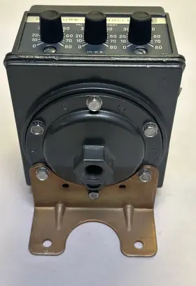H303 UNITED ELECTRIC CONTROLS Pressure Controller #2