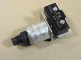 J54S-9704 UNITED ELECTRIC CONTROLS Vacuum Pressure Switch Vac #2