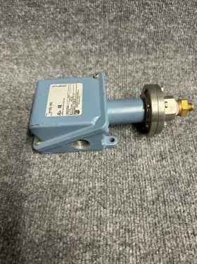 H100-183 UNITED ELECTRIC Ue Pressure Switch #3