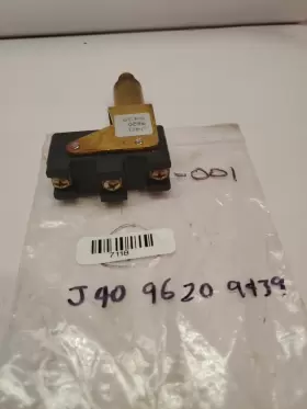 J40-9620-9439 UNITED ELECTRIC Switch #3