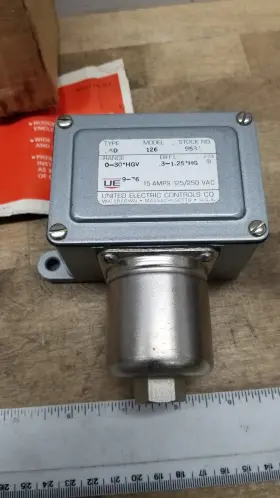 J6D-126 UNITED ELECTRIC Pressure Switch Inhg Hg