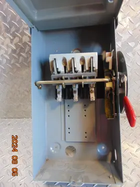 RHU-362 WESTINGHOUSE Fusible Safety Switch Amp #2