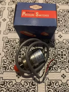 FX2162 WHITMAN Mini Pressure Switch Vdc