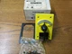 NEW NOS Rees 04910-000 Rotary Contact Selector With Latch 2 Poles 2 Position
