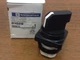 Telemecanique - P/N: D1G2S - Selector Switch - NEW