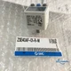 New  SMC ZSE40AF-01-R-M Pressure Switch  ZSE40AF01RM  (1PCS)