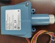 1PCS New United Electric Controls（UE） H100-703 pressure switch