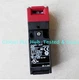 D4NS-4CF OMRON Safety Door Switch D4NS4CF New In Box One D4NS4CF