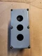 SQUARE D SCHNEIDER ELECTRIC 9001-KY-3 9001KY3 3 HOLE ENCLOSURE 30MM