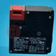 1pcs &mdash; New IN BOX Omron Brand New Guard Lock Safety Door Switch D4NL-1HFG-B