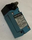 ELECTRICAL LIMIT MICRO SWITCH HONEYWELL CANADA LSF1A CROSS ROLLER PLUNGER