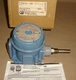 United Electric B121-120 Temperature Switch B121120 Range 0 to 225F UE NEW