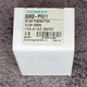 Siemens 3SB02-PFG11 22MM Pushbutton Flush Green New Old Stock New In Box