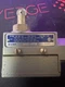 Honeywell BZE6-2RQ8 125-600 V AC/DC 15 A Roller Plunger Limit Switch