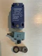 TELEMECANIQUE XCK-J&hellip;H7 LIMIT SWITCH W/ ZCK-E05 PLUNGER ROLLER HEAD
