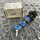 New SIEMENS 3SB3 000-3DG01 With Keys