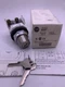 Allen Bradley 800T-H33D1 2-Position Selector Switch, Maintained, Cylinder Lock