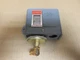 JOHNSON ELECTRIC PRESSURE SWITCH 3 PHASE 120V-277V G-270-1 49-12322 0-30PSI