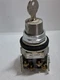 ALLEN BRADLEY 800T-J44KC7B SEL SWITCH 3 POS MAIN 2NO/2NC KEY REM FROM ALL SE T