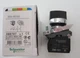 1PC XB4BD33 XB4-BD33  Schneider Selector Switch New .AA