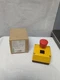 SIEMENS,3SB3 801-00G,EMERGENCY STOP SWITCH NEW