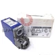 New In Box SCHNEIDER XML-B035A2S11 Limit Switch