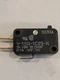 New V-15G-1C25-K Omron Micro Switch 15 Amp 1/2HP 125/250VAC 0.1A 125VDC