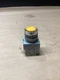 IDEC YELLOW  IZUMI PUSH BUTTON SWITCH 41-10650 #138M13