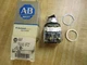 Allen Bradley 800T-H2A2 Selector Switch 800TH2A2 W/800T-XD1 (X2)
